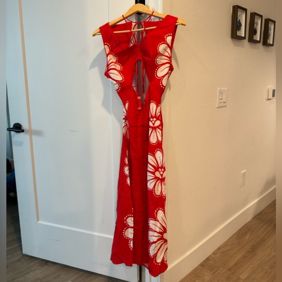 FARM RIO Red Ainika Shell Lenzing™ Ecovero™ Euroflax™ Midi Dress - Picture 5 of 8